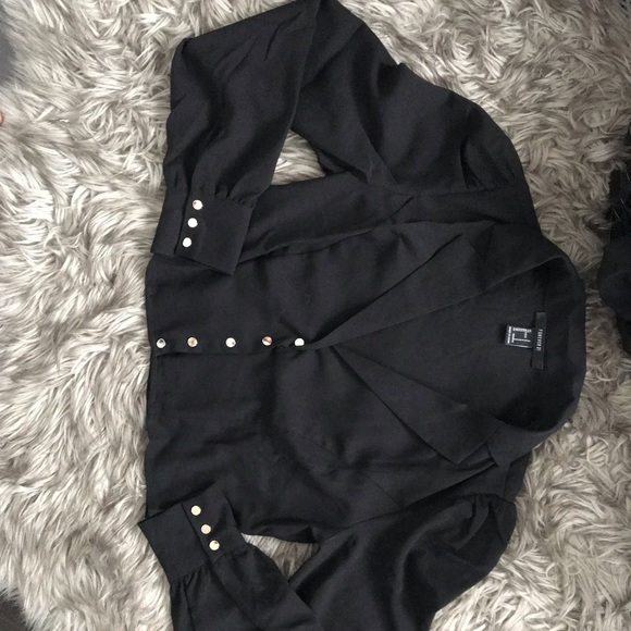 Cropped Black Fancy Top - Picture 3 of 3